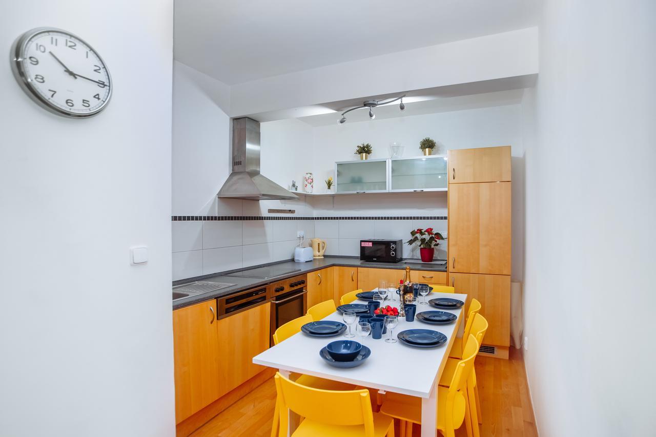 Beautiful Apartment In Central Residence Praga Exterior foto